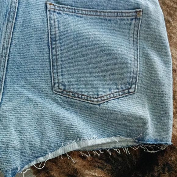 Zara Mid Rise Jean Shorts - Picture 11 of 13